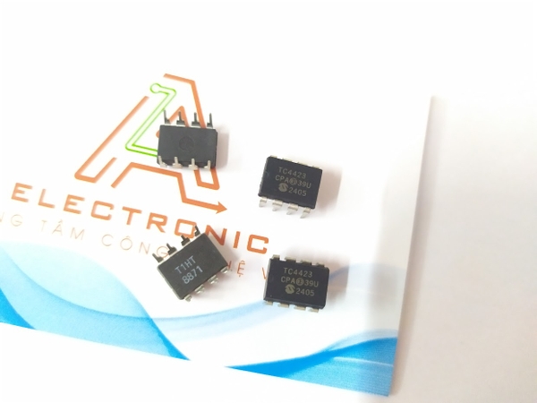 IC TC4423 DIP-8 HK-39-2