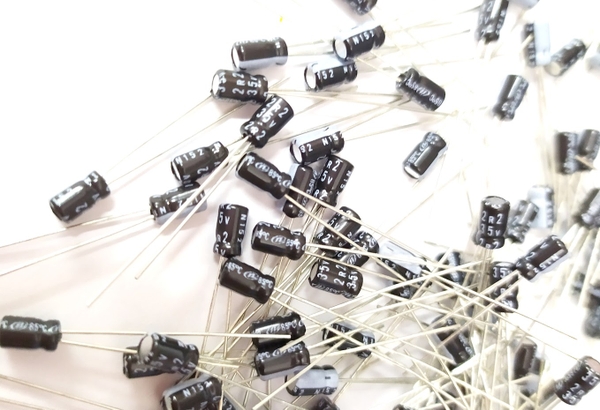 Tụ NICHICON 35V 2.2UF 3x5mm gói 200pcs