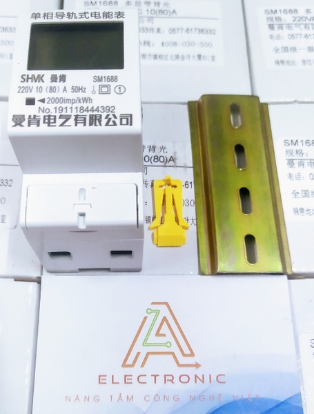 Công tơ điện tử đa năng1 pha 220v 80A không reset (có đèn nền) 1.5% G4-T4