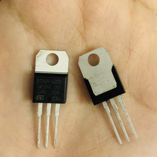 BTA24-600B BTA24 24A/600V TO-220 mới HK-640-1