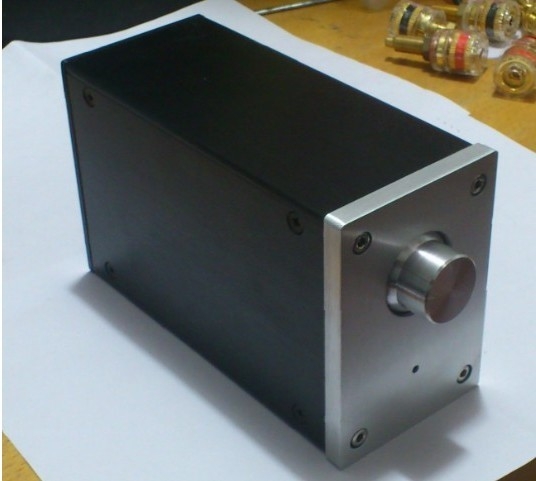 Vỏ hộp nhôm DIY BRZHiFi LM1875 70x100x160mm thân đen mặt trắng