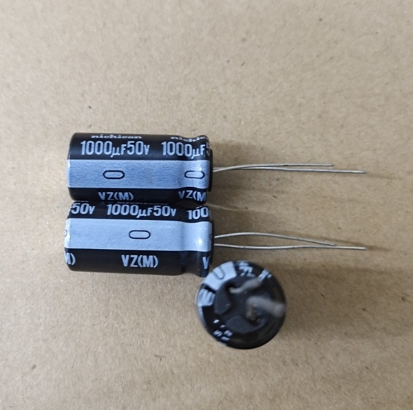 Tụ Nichicon 1000UF 50V RK- 158