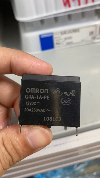 Lotto Da 10 Relè OMRON 12V 20A 250VAC, 4 Pin, Modello G4A-1A-PE-12VDC, Nuovi