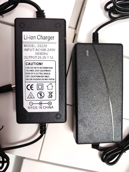 Nguồn adapter 25.2V 2A sạc pin lithium (lớn) G3-4