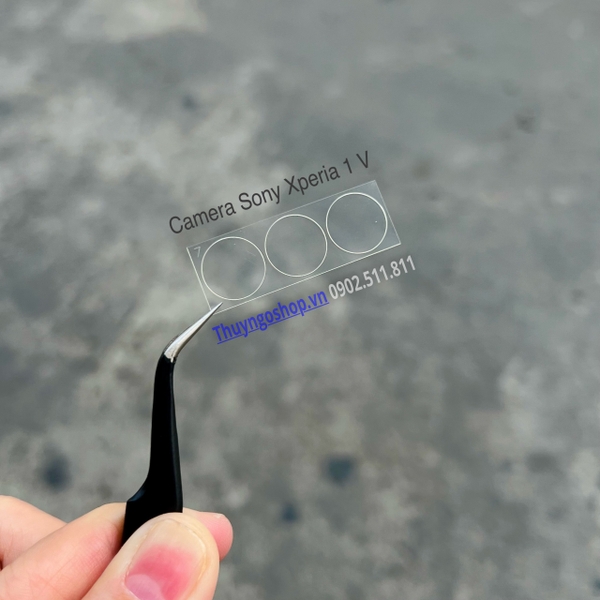 dan-chong-tray-camera-sony-xperia-1-v