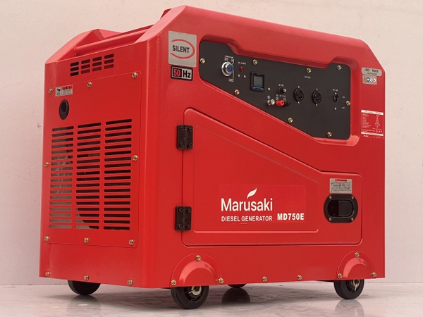 may-phat-dien-chay-dau-marusaki-md750e