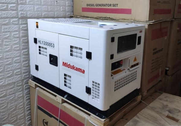 may-phat-dien-chay-dau-midukama-hl12000s3