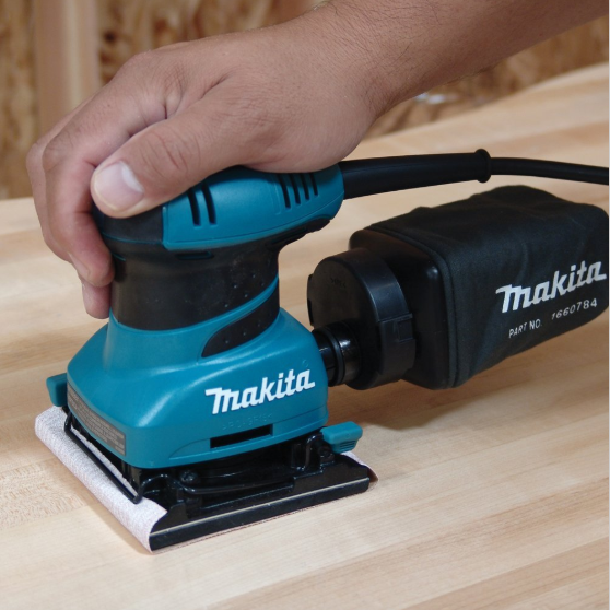 may-cha-nham-rung-makita-bo4540