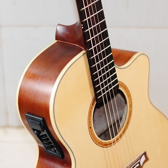 Guitar acoustic Hồng đào EQ7545 đuôi dài