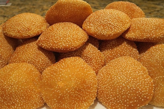 Cách làm bánh tiêu ngon tại nhà với những nguyên liệu hết sức đơn giản