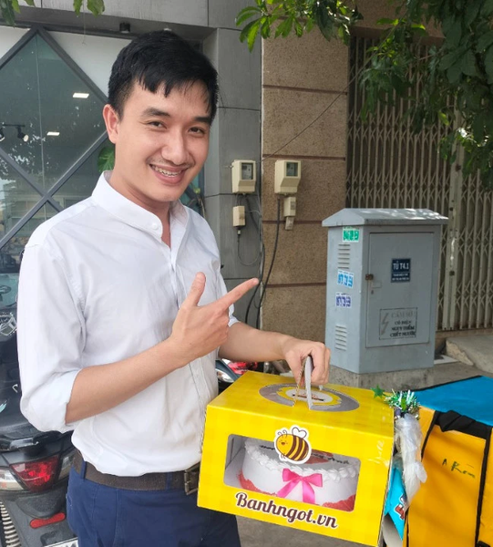 đơn bánh kem đã giao đến khách tại Xã A Lưới 4