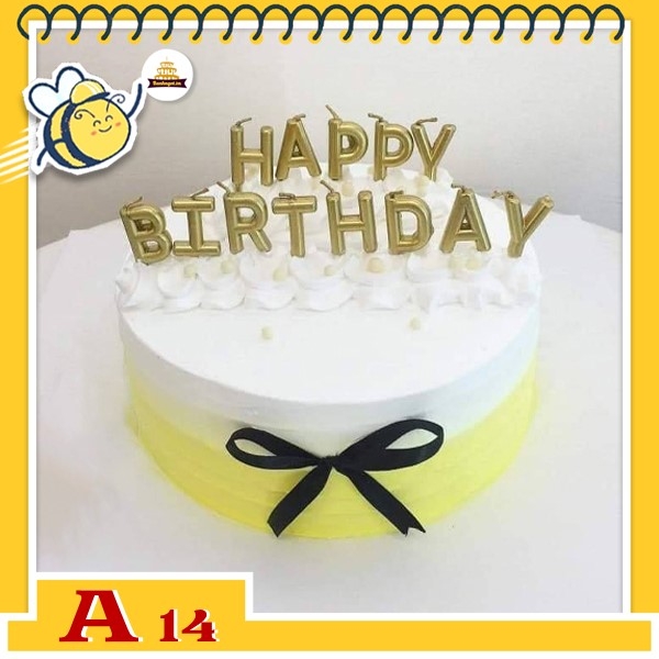 Bánh gato kem tươi đơn giản cắm nến chữ happy birthday
