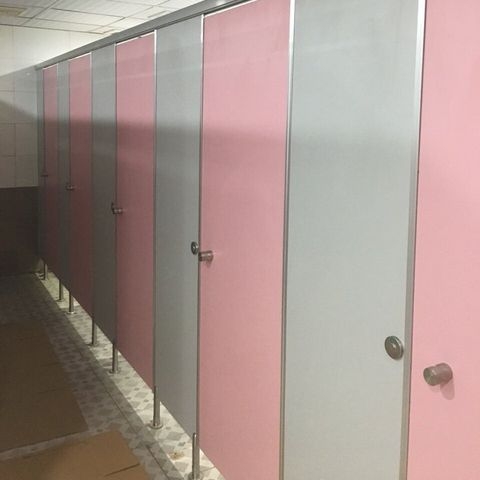 Vì sao nên sử dụng vách ngăn vệ sinh