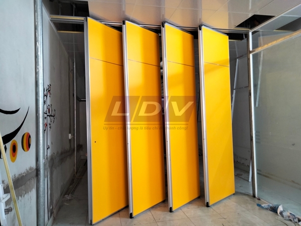 Công trình thực tế vách ngăn di động Tòa nhà Gạch Ốp Điện Nước Trường Khải