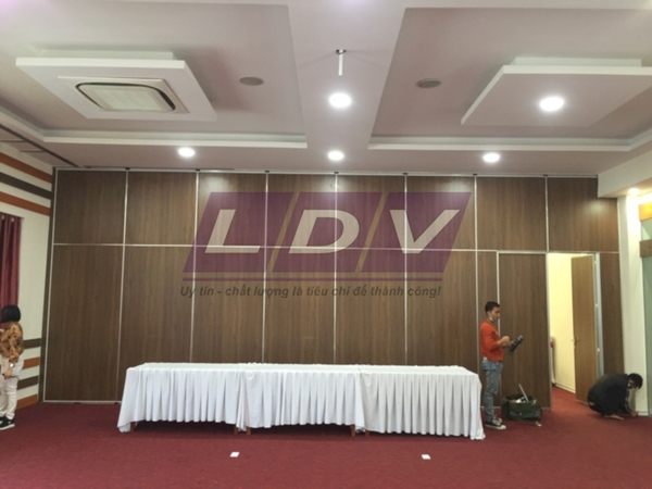 Dự án thi công vách ngăn di động tại tầng 7 khoa Y Dược