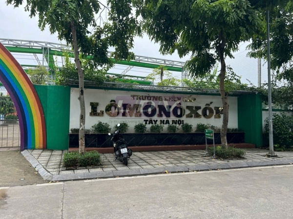 Dự án vách ngăn di động tại Trường liên cấp Lô-mô-nô-xốp Tây Hà Nội