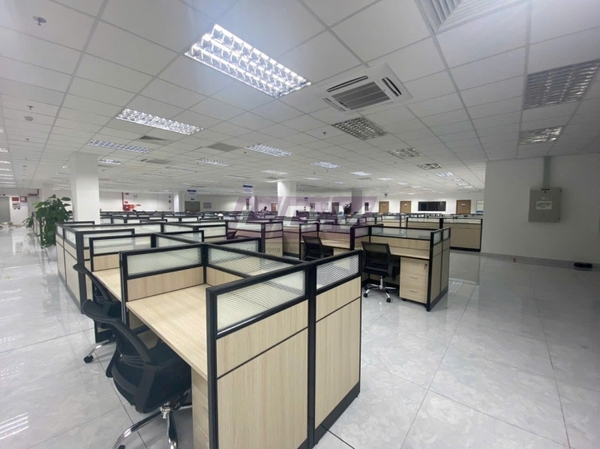 Bàn giao vách ngăn bàn làm việc văn phòng tại Nghi Lộc - Nghệ An