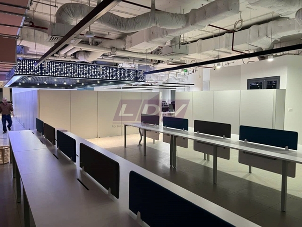 Vách ngăn lửng ngăn khu làm việc tòa nhà Indochina Plaza IPH Hà Nội