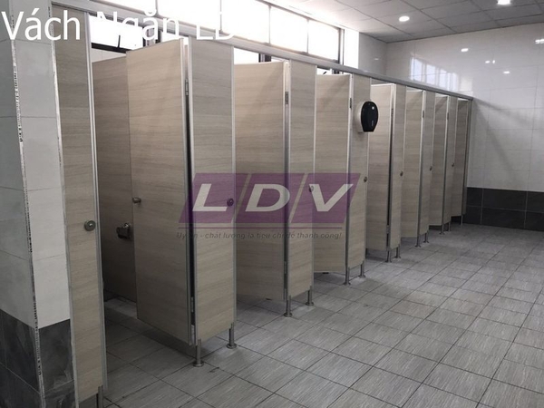 Vách ngăn vệ sinh