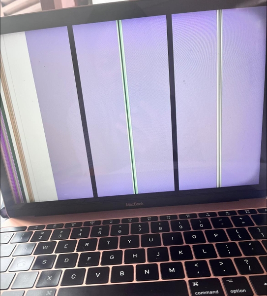 Màn macbook bị lỗi