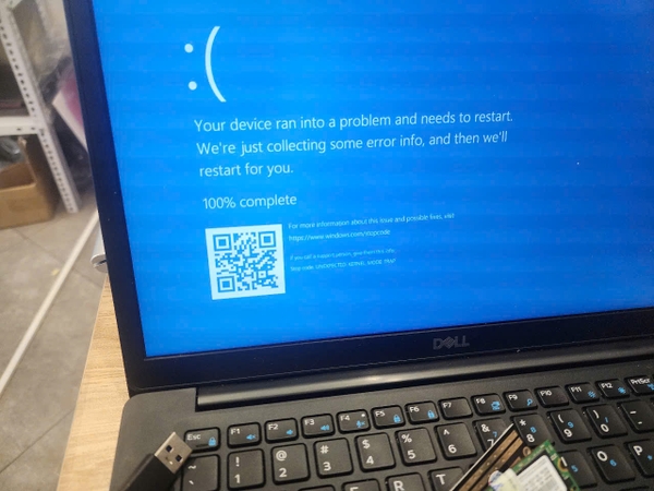 máy bị đăm xanh báo lỗi