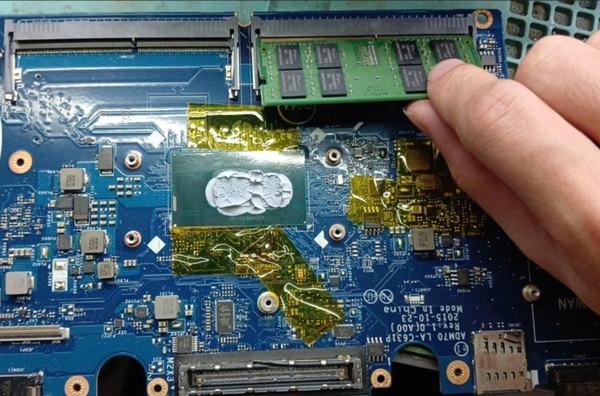 Máy có thể nâng thêm ram 