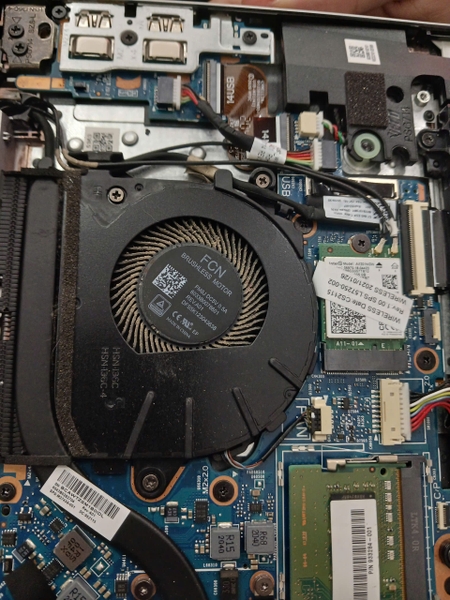 Vệ sinh laptop định kỳ