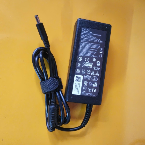 Sạc laptop dell inspiron P102F 5502