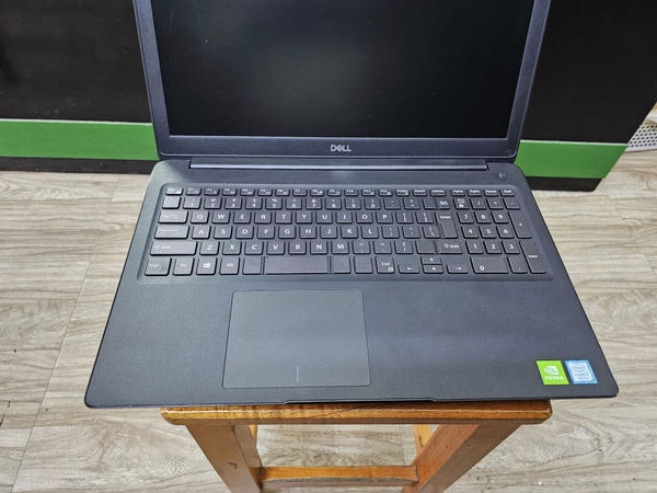 Laptop Dell Latitude 3500 i7 gen8  Ram 8gb Ổ ssd 256gb VGA RỜI, FULL HD