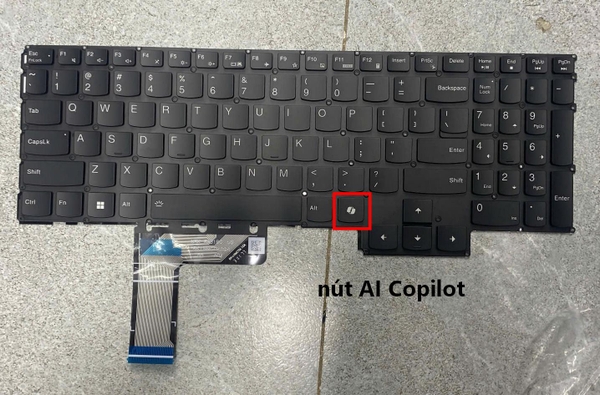 Bàn phím Lenovo LOQ 83GS 15IAX9 có nút AI