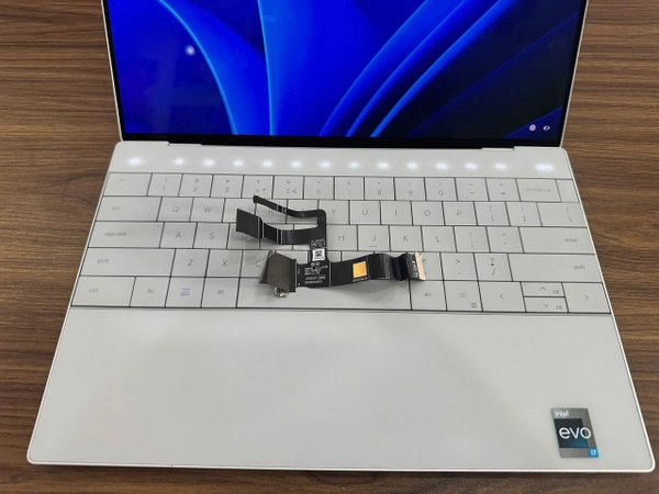 thay cáp màn hình dell xps 9310