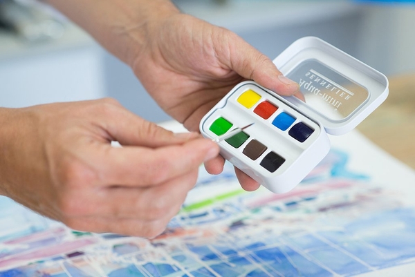 Màu nước Sennelier Aquarelle Mini hộp thiếc 12 màu halfpan