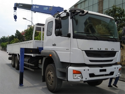 Xe tải cẩu Fuso 3 chân 15 tấn (lắp cẩu Tadano 5 tấn 5 đốt)
