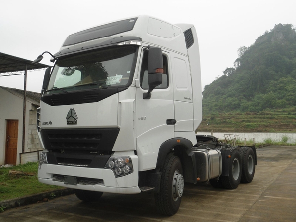 Xe đầu kéo Howo 420HP cabin A7