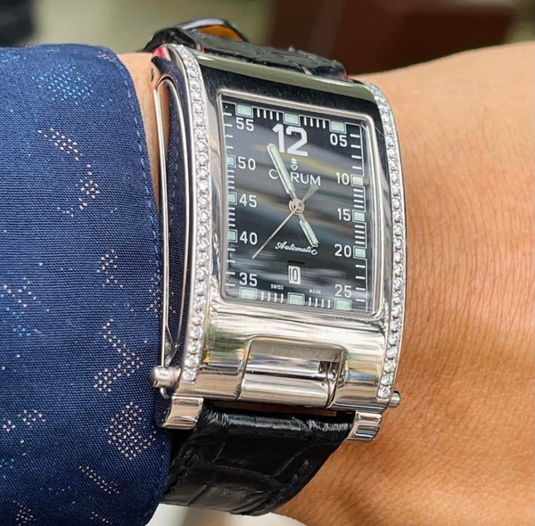 corum-lat-day