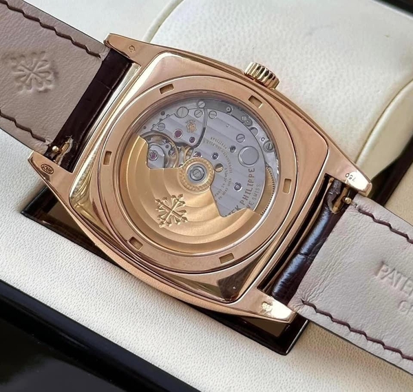 Patek Philippe 5135R-001 Gondolo Calendario Anual Calendar 18k Rose ...