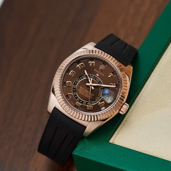 rolex-oyster-perpetual-sky-dweller-everose-gold-326135-chocolate-42mm