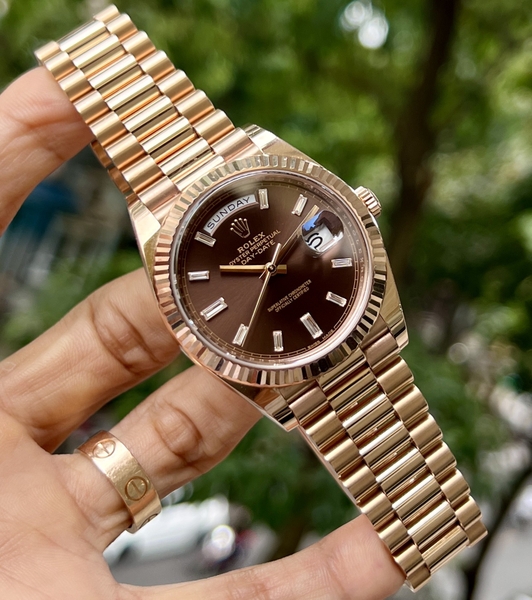 rolex-day-date-40mm-everose-gold-chocolate-dial-228235