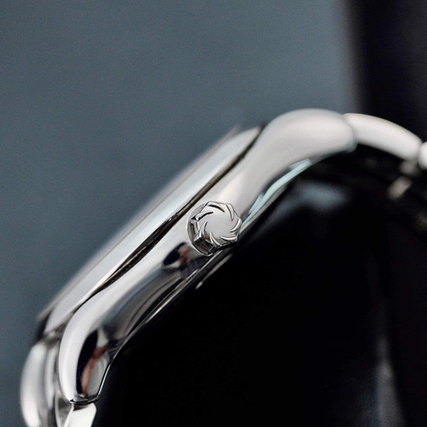 dong-ho-carl-f-bucherer-manero-automatic
