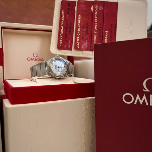 omega-constellation-automatic-mother-of-pearl-dial-ladies-watch