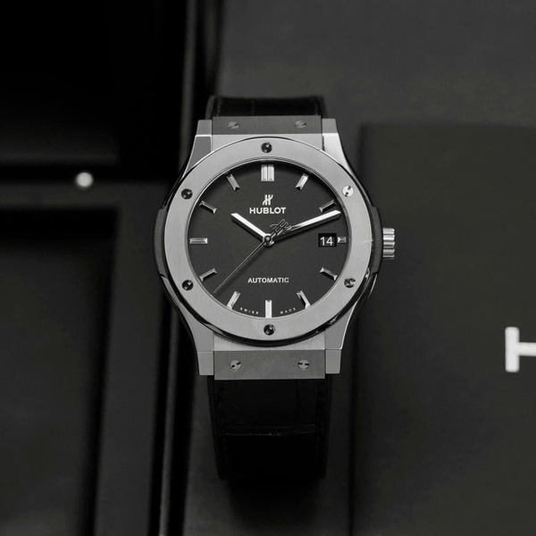 dong-ho-hublot-classic-fusion-titanum-511-nx-1171-lr-black