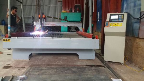 máy cắt plasma cnc  giá rẻ