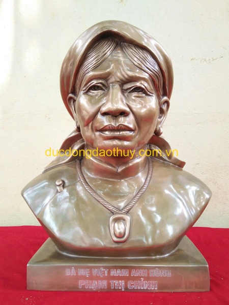 tuong-chan-dung