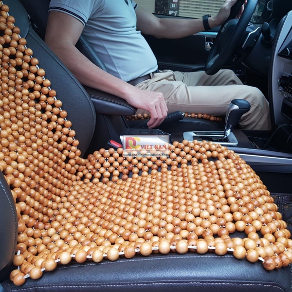 Đệm lót ghế ô tô hạt gỗ Pơ Mu 100% tự nhiên tựa lưng massage trên ô tô