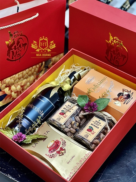 HỘP QUÀ TẾT 2023 NH - QUÝ MÃO DN5