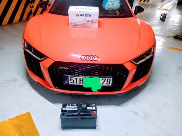 Bình Ắc Quy Xe Audi R8