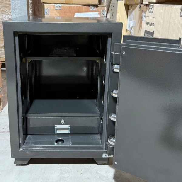 Két sắt siêu cường JP68FE vân tay thép đúc 12ly