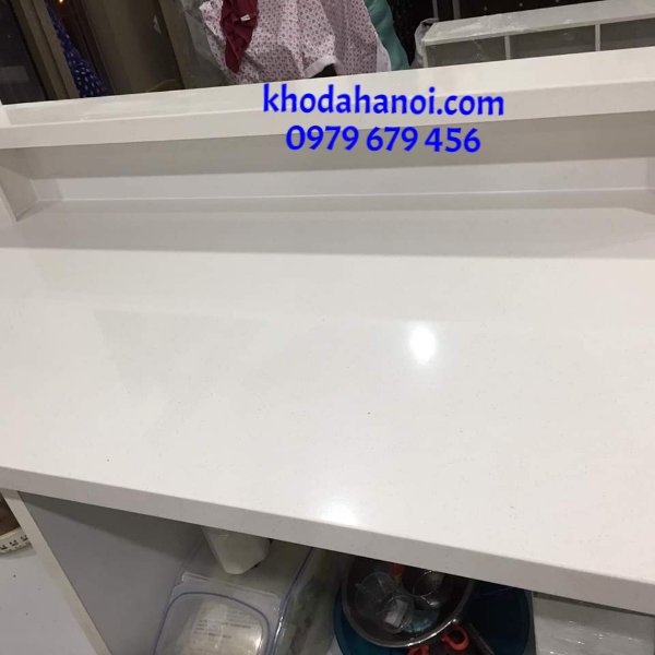 da-quartz-trang-chat-lieu-thach-anh