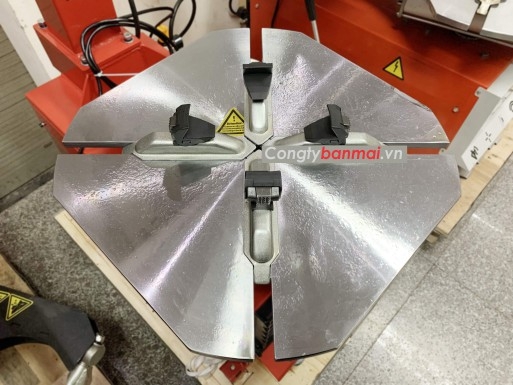 Máy ra vào lốp xe máy Bright LC-810E