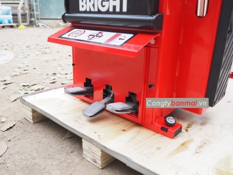 Máy ra vào lốp xe máy Bright LC-808